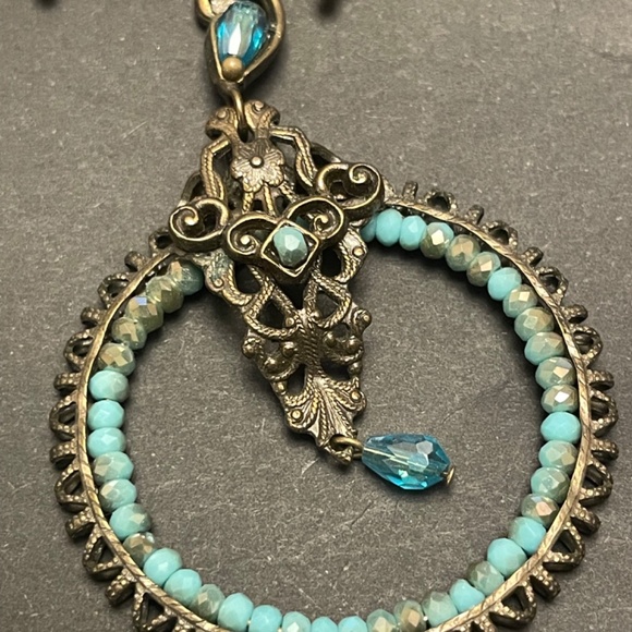 Filigree and crystal bead necklace - Picture 2 of 4